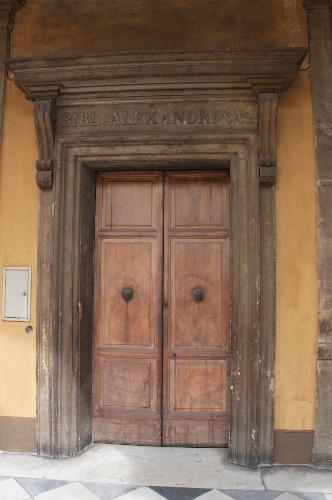 L’ingresso della antica Biblioteca Alessandrina, presso Sant’Ivo alla Sapienza